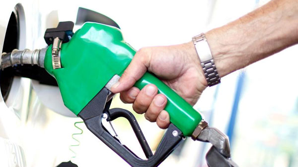 sri lanka crisis : india sent another 40000 metric tonnes of diesel sri lanka crisis : india sent another 40000 metric tonnes of diesel