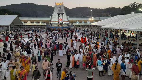 భక్తులు రావద్దని ఎప్పుడూ చెప్పలేదన్న టీటీడీ ఛైర్మన్ వైవీ సుబ్బారెడ్డి