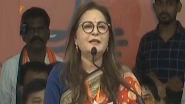 Jayaprada slams andhra pradesh govt for heavy debt Jayaprada slams andhra pradesh govt for heavy debt
