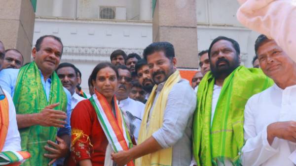 వెనుబడిన వర్గాలకు న్యాయం చేసేది కాంగ్రెస్ మాత్రమే.. పీజేఆర్ ఆశయాలకోసం పనిచేస్తానన్న విజయ