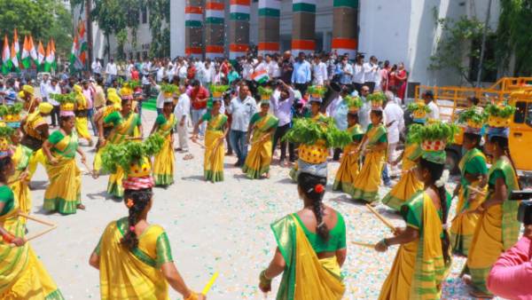 చివరి అడుగు వరకూ కాంగ్రెస్ తోనే.. మళ్లీ పార్టీ మారబోనన్న విజయా రెడ్డి