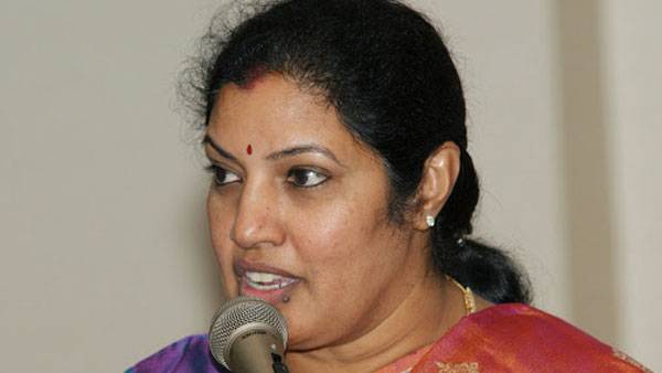 నాని వ్యాఖ్యలపై పురంధేశ్వరి మౌనం