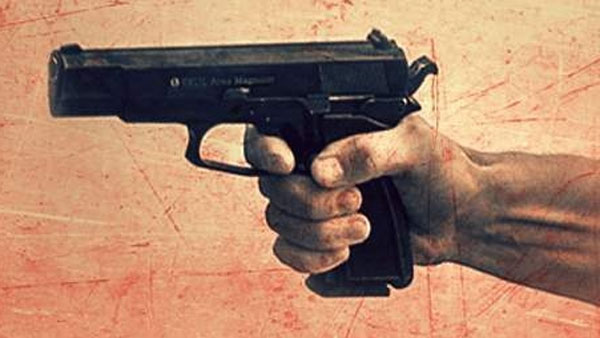 భార్య, తల్లిదండ్రులను చంపేశాడు