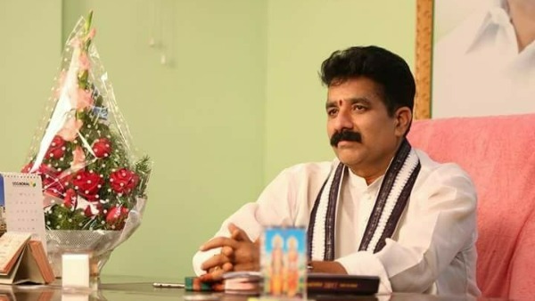 వైసీపీ ఎమ్మెల్యే కరణం ధర్మశ్రీకీ టీచర్ ఉద్యోగం