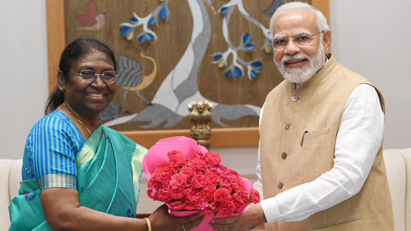 ద్రౌపది ముర్మువైపే వైసీపీ