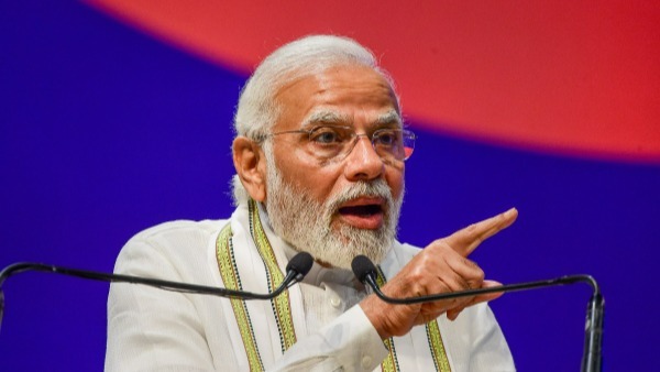 మోడీ సభకు జనసమీకరణకు ఆహ్వాన పత్రికలు పంచాలని నిర్ణయం