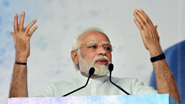 మోదీ పర్యటనకు డ్యూటీ వేసిన అధికారులు