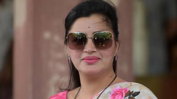 రాష్ట్రపతి పాలన పెట్టండి, ఎంపీ నవనీత్ రాణా