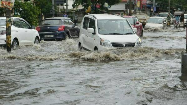 రాయలసీమలో భారీ నుంచి అతి భారీ వర్షాలు