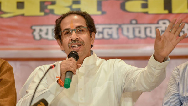 Uddhav Thackery faction is preparing to go to Guwahati where rebel Shiv Sena MLAs are currently camped. Uddhav Thackery faction is preparing to go to Guwahati where rebel Shiv Sena MLAs are currently camped.