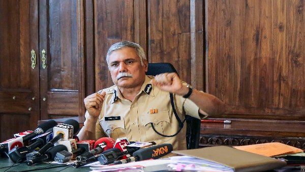 సీఎం కంటే కొన్ని గంటల ముందు పోలీసు బాస్ !