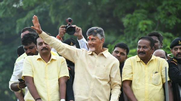 సీమలో మారుతున్న సమీకరణాలు