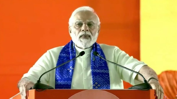 తెలంగాణ ప్రజలు బీజేపీతోనే ఉన్నారంటూ ప్రధాని మోడీ