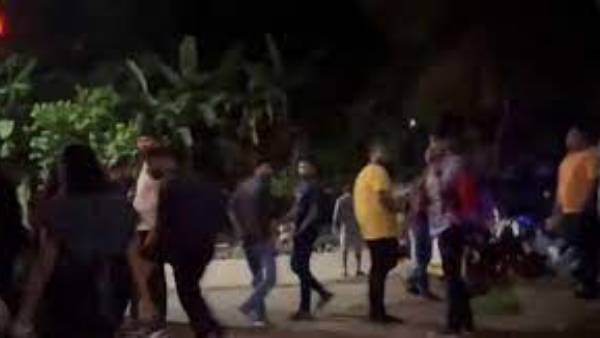 కాలేజ్ అమ్మాయిల వీడియో కలకలం