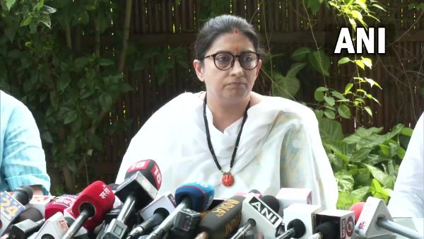 smriti irani slams congress for goa bar allegations on daugter-bcoz talk against gandhis smriti irani slams congress for goa bar allegations on daugter-bcoz talk against gandhis