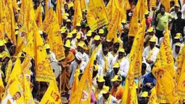 నిరంతరం ప్రజలమధ్యే ఉండండి
