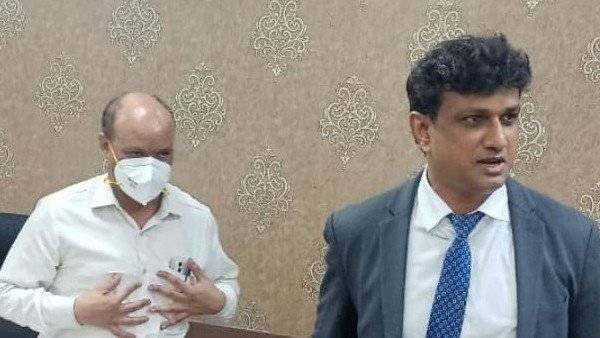 IAS: ACB conducts searche in IAS officer Manjunath house in Bengaluru city. IAS: ACB conducts searche in IAS officer Manjunath house in Bengaluru city.