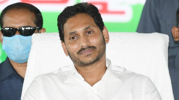 స్వరం వినిపించని అసంతృప్తులు ఉన్నారు?