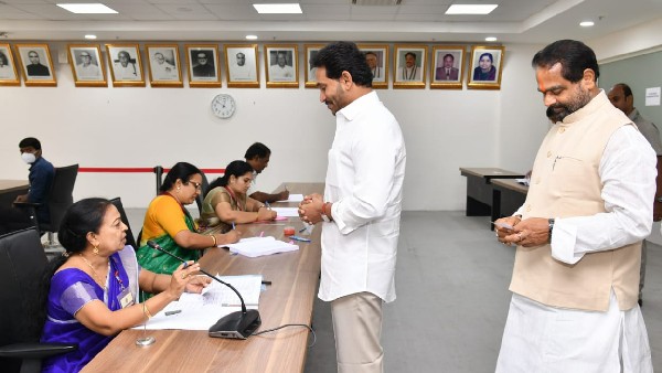 ys jagan begins presidential elections polling with casting his vote in ap assembly ys jagan begins presidential elections polling with casting his vote in ap assembly