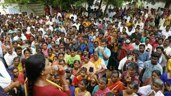 కేసీఆర్ అవినీతిపై ఆధారాలున్నా చీకటి ఒప్పందాల వల్లే బయట పెట్టటం లేదా?