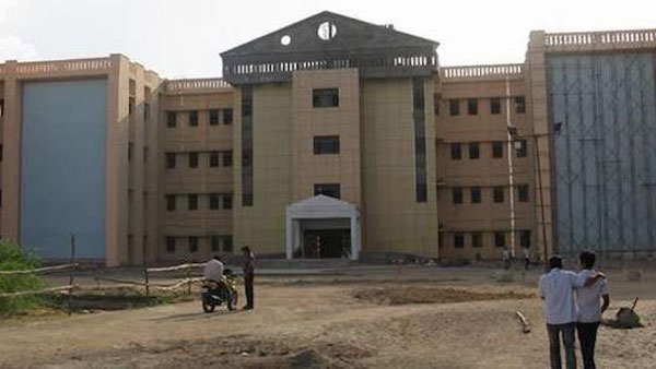 బాసర ట్రిపుల్ ఐటీలో గంజాయి కలకలం: ఇద్దరు విద్యార్థుల అరెస్ట్