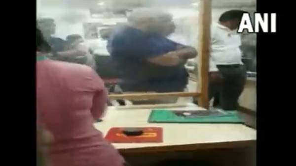 ఎక్సైజ్ పాలసీ: మనీష్ సిసోడియా బ్యాంక్ లాకర్ తనిఖీ చేసిన సీబీఐ