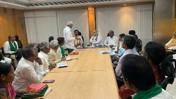 మీటర్లు పెడ్తారంటూ కేసీఆర్ చెప్పేవి అబద్ధాలే: రైతులతో అమిత్ షా క్లారిటీ