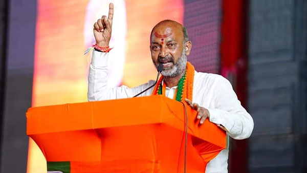 ఇక కాళేశ్వరం ఇష్యూ.. ప్రాజెక్ట్ విజిట్ చేస్తాం, పర్మిషన్ ఇవ్వండి, సీఎస్‌కు బండి సంజయ్ లేఖ