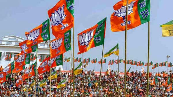 తెలంగాణాలో చాపకింద నీరులా విస్తరిస్తోన్న బీజేపీ 