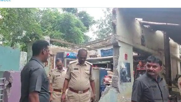 walls collapsed in a blast in tiffen centre in vizag-police inquire for reasons walls collapsed in a blast in tiffen centre in vizag-police inquire for reasons