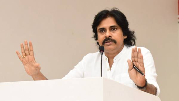  రాజకీయాల్లో జనసేనాని పవన్ కల్యాణ్ వినూత్న ప్రయోగం!!