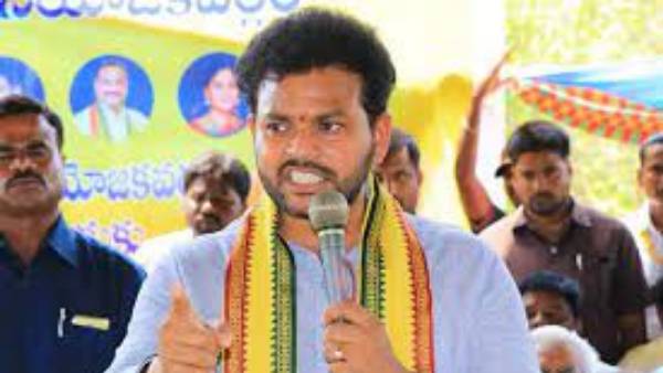 పార్టీని వీడాలనుకున్నప్పటికీ నచ్చచెప్పిన నాయకులు