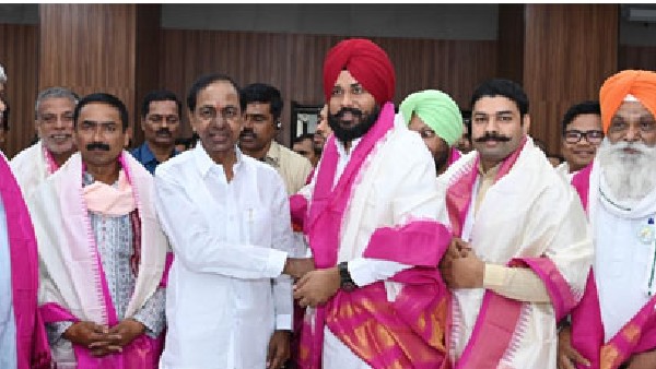 కేంద్రంపై పోరాటానికి అన్ని శక్తులు ఏకమవ్వాలి: కేసీఆర్, సీఎంపై రైతు నేతల ప్రశంస