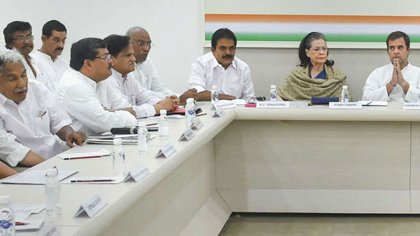 సిడబ్ల్యుసి కీలక భేటీ - ఎన్నికల షెడ్యూల్ ఖరారు : ఆజాద్ ఎఫెక్ట్..!!