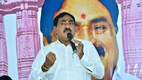  కేసీఆర్ కుటుంబంపై ఈగ కూడా వాలనివ్వం; కవిత జోలికొస్తే ఖబడ్దార్: మంత్రి ఎర్రబెల్లి వార్నింగ్
