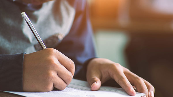  ఏపీ 10వ తరగతి పరీక్షా విధానంలో కీలక మార్పులు: ఇక ఆరు పరీక్షలే