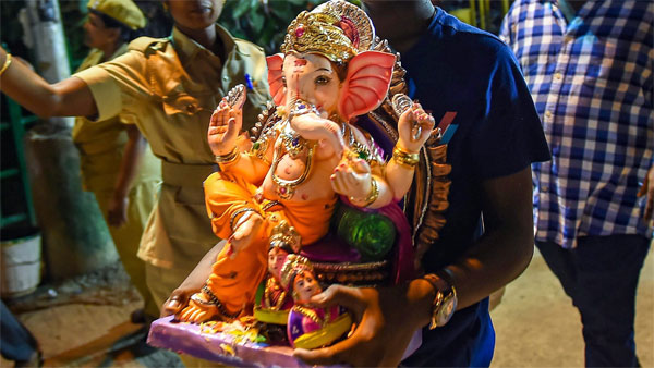 నిమజ్జనం కోసం 24 కృత్రిమ పాండ్ లు