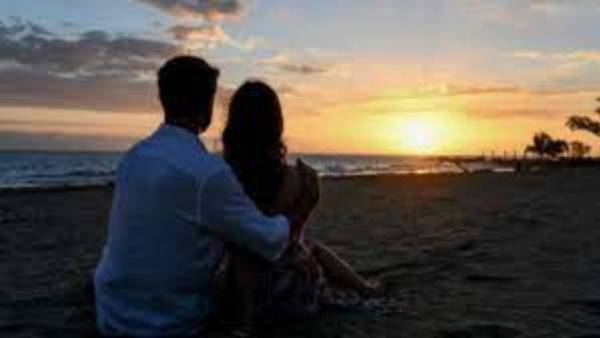  Wife: ఇంటికి వెళ్లిన భర్త అక్కడ ఏం చూశాడో ?, భార్యను స్పాట్ లో కొట్టి చంపేశాడు, చివరికి !