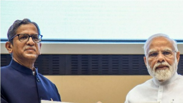 మోదీ సర్కార్‌కు సీజేఐ ఎన్వీ రమణ బెంచ్ భారీ ఊరట: ఆ సీల్డ్ కవర్‌లో ఏముంది..?