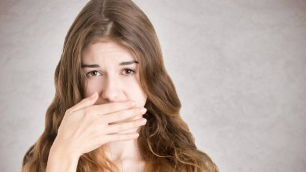 health tips: నోటి దుర్వాసనతో ఇబ్బంది పడుతున్నారా? చింతించకండి.. ఈ చిట్కాలు మీకోసమే!!