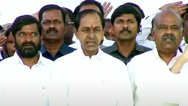 Hyderabad: national anthem singing in Abids circle: CM KCR participated. Hyderabad: national anthem singing in Abids circle: CM KCR participated.