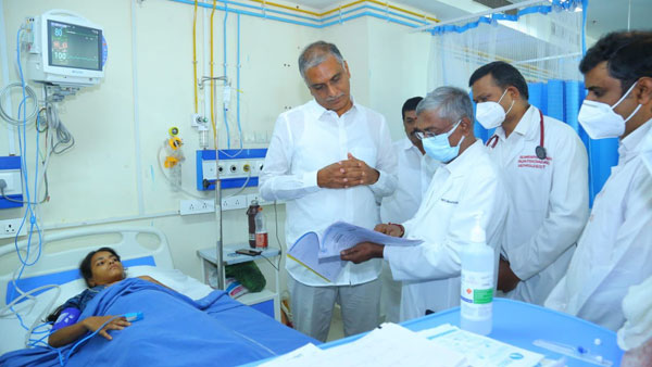 కుటుంబనియంత్రణ ఆపరేషన్లు వికటించిన ఘటన: వైద్యుల లైసెన్స్ రద్దు, మంత్రి హరీష్ రావు ఏమన్నారంటే!!