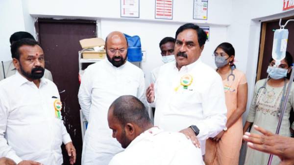 బండి సంజయ్ 500మండి గూండాలతో పాదయాత్ర చేస్తున్నారు: మంత్రి ఎర్రబెల్లి