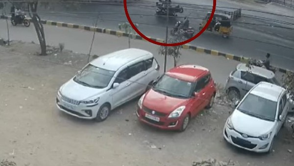 Viral Video: మీరు రోడ్డు పైకి వెళ్తున్నారా.. అయితే ఈ వీడియో చూడాల్సిందే..
