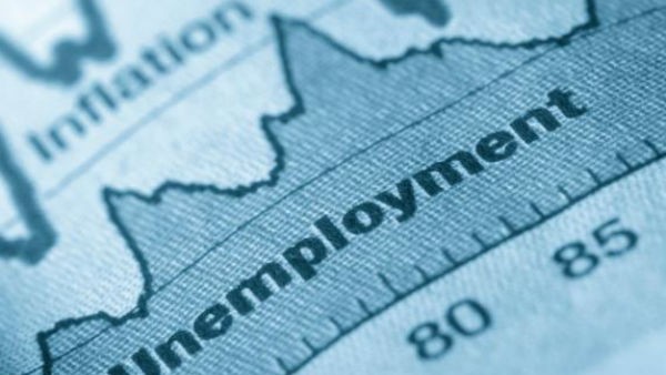 వావ్.. సూపర్ గురూ: పోలీస్ కొలువు కోసం ప్లాట్‌పామ్ వద్ద ప్రిపేర్, పోస్ట్