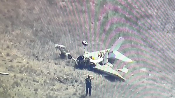 అదుపు తప్పిన ల్యాండింగ్ - గాల్లోనే విమానాలు ఢీ