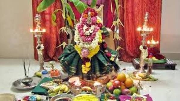 వరలక్ష్మీ వ్రతం రోజు ఏం చెయ్యాలంటే