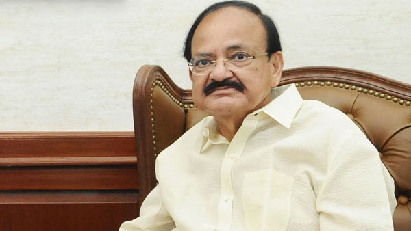 పదవీ విరమణ తరువాత వెంకయ్య నాయుడు ఏం చేస్తున్నారంటే..: అలా ఎంజాయ్..!!