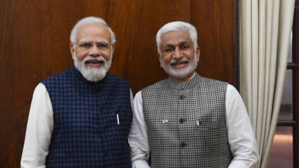 మోడీపై ప్రశంసలు-కాంగ్రెస్ పై విమర్శలు-సాయిరెడ్డి ట్వీట్ వార్-ఆ భయాలే కారణమా ?