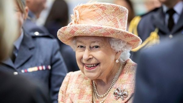 సుదీర్ఘ కాలం పాలించిన 96 ఏళ్ల క్వీన్ ఎలిజబెత్-II కన్నుమూత: ప్రధాని మోడీ సంతాపం